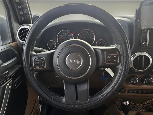 Used 2012 Jeep Wrangler Unlimited Sahara w/ Connectivity Group image 25