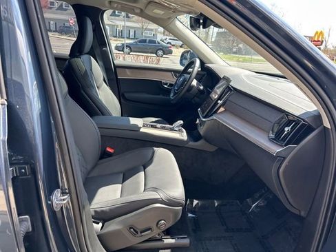 Used 2025 Volvo XC90 B5 Plus image 15