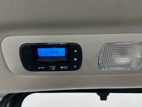 Used 2011 Honda Odyssey EX-L image 25