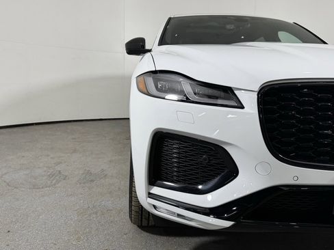 Used 2025 Jaguar F-PACE R-Dynamic S image 4