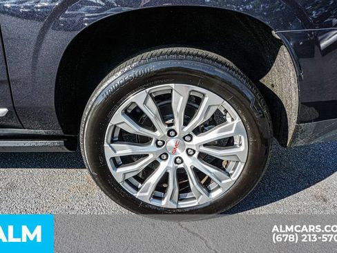 Used 2023 GMC Yukon XL Denali RWD image 17