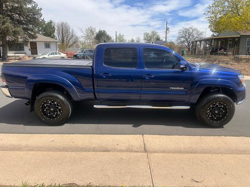 Used 2014 Toyota Tacoma 4x4 Double Cab w/ TRD Sport Package image 6