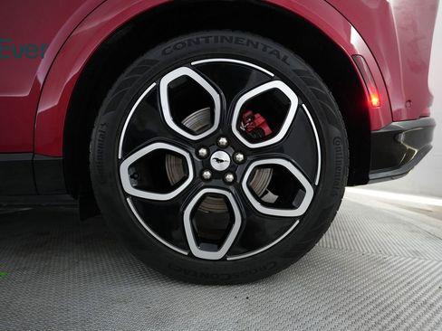 Used 2021 Ford Mustang Mach-E GT image 9