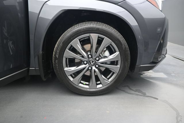 Used 2024 Lexus UX 250h F Sport FWD image 17