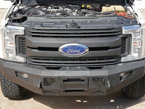 Used 2019 Ford F250 XL w/ Power Equipment Group AWD/4WD image 7
