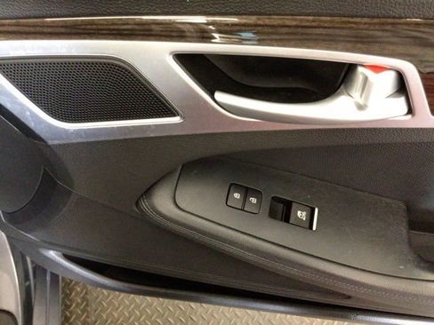 Used 2016 Hyundai Genesis 3.8 RWD image 9