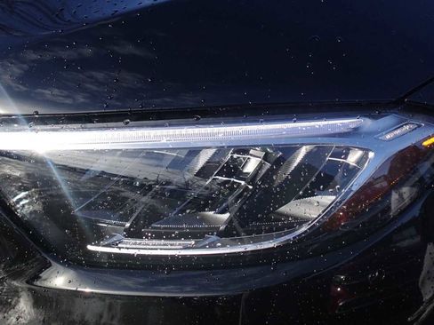 New 2026 Mercedes-Benz GLC 300 4MATIC image 11
