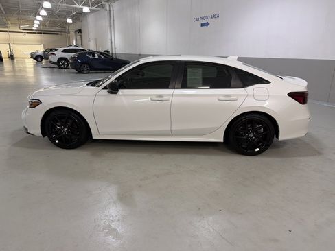 Used 2025 Honda Civic Sport image 5