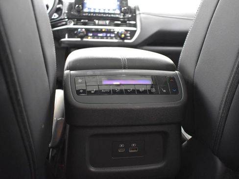 Certified 2024 Nissan Pathfinder SL w/ SL Premium Package AWD/4WD image 35