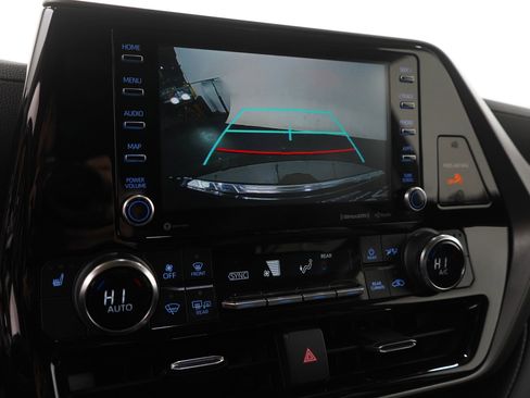 Used 2022 Toyota Highlander XLE image 21