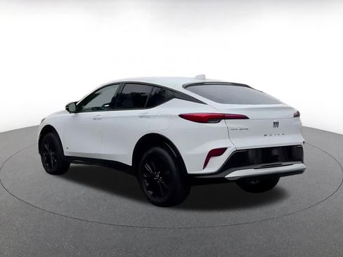 Used 2025 Buick Envista Sport Touring image 4