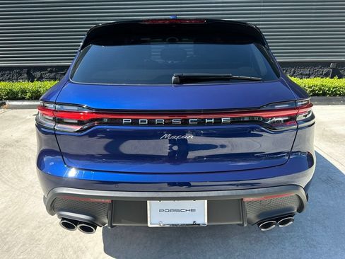 Used 2026 Porsche Macan AWD/4WD image 12