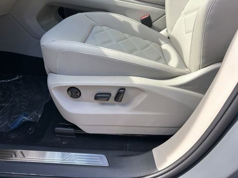New 2026 Volkswagen Atlas SE FWD image 16