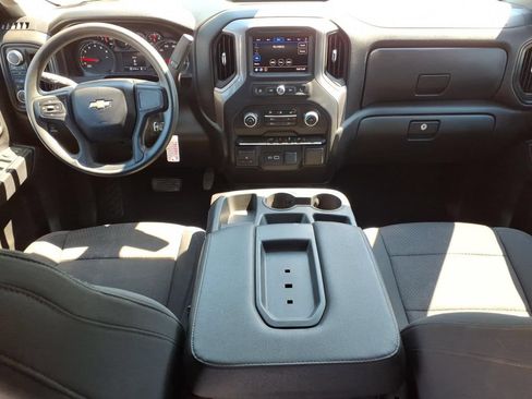 Used 2023 Chevrolet Silverado 2500 Custom w/ Custom Convenience Package AWD/4WD image 15