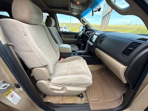 Used 2010 Toyota Sequoia SR5 image 22