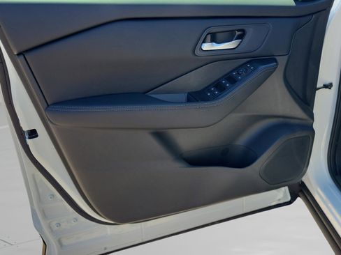 New 2026 Nissan Rogue SV FWD image 21