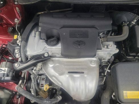 Used 2015 Toyota Camry XLE w/ Moonroof Package image 30