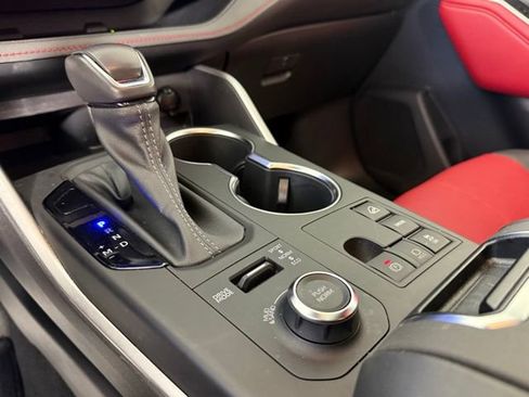 Used 2023 Toyota Highlander XSE image 19