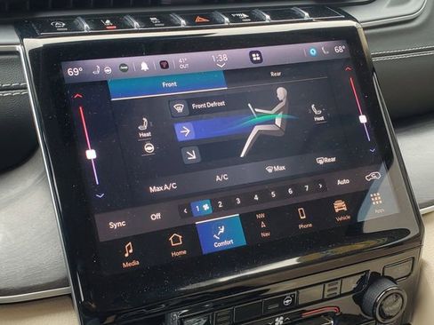 Used 2022 Jeep Grand Cherokee L Limited image 21