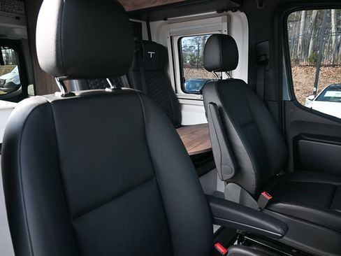 Used 2023 Mercedes-Benz Sprinter 2500 image 24