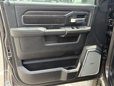 New 2026 RAM 2500 Laramie AWD/4WD image 12