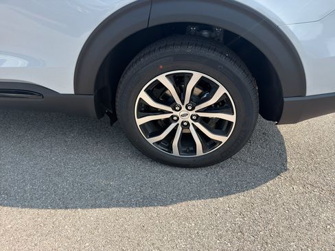 New 2026 Ford Explorer ST-Line AWD/4WD image 31