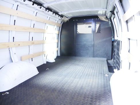 Used 2025 Chevrolet Express 2500 w/ Driver Convenience Package RWD image 18