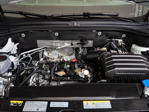 Used 2025 Volkswagen Atlas Peak Edition SE image 37