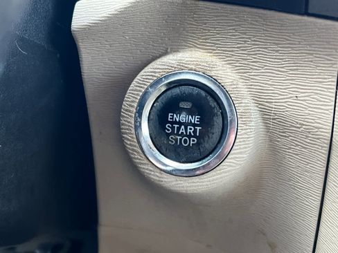 Used 2011 Toyota Venza AWD image 24