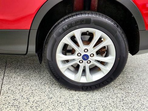 Used 2017 Ford Escape SE w/ SE Leather Comfort Package FWD image 9