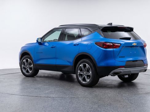 Used 2025 Chevrolet Blazer LT FWD image 6