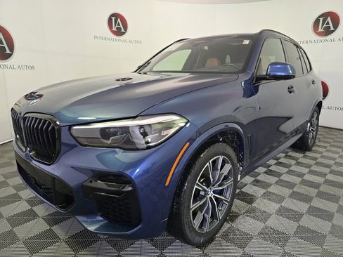 Used 2022 BMW X5 xDrive40i w/ M Sport Package image 5