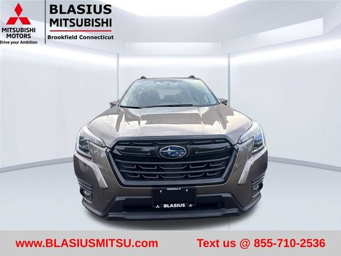 Used 2024 Subaru Forester Limited AWD/4WD image 4