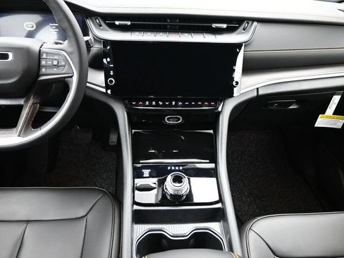 New 2026 Jeep Grand Cherokee L Limited AWD/4WD image 7