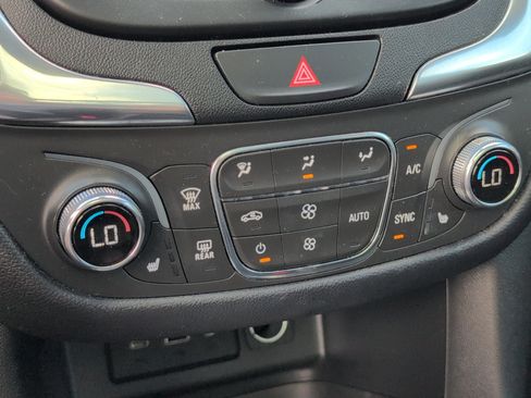 Used 2021 Chevrolet Equinox LT image 21