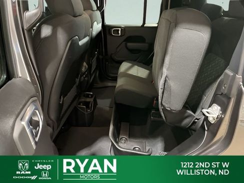New 2026 Jeep Gladiator Mojave w/ Technology Group AWD/4WD image 46