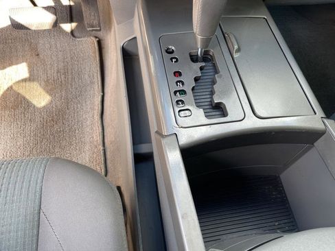 Used 2005 Nissan Titan SE image 33