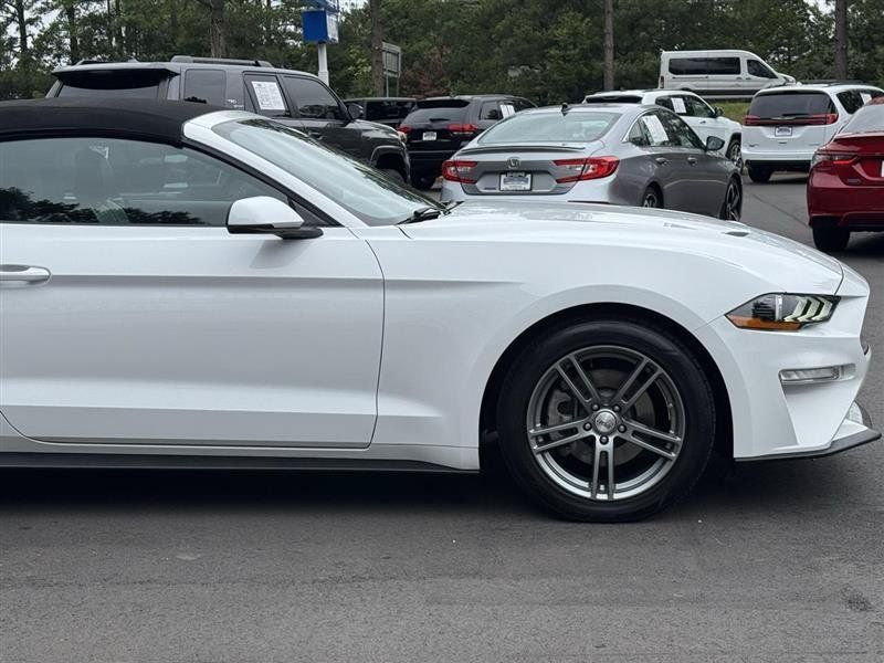 Used 2018 Ford Mustang Premium RWD image 8