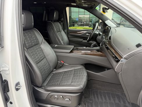 Used 2023 Cadillac Escalade Sport Platinum AWD/4WD image 33