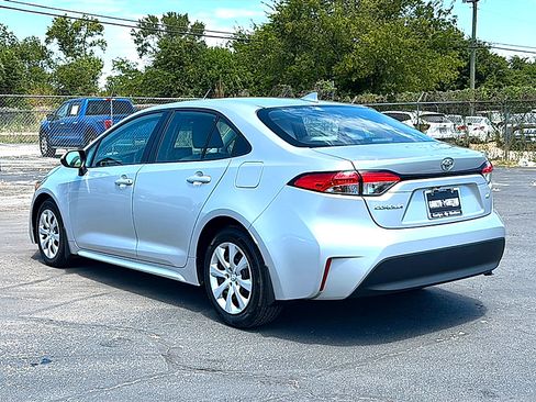 Used 2024 Toyota Corolla LE FWD image 6