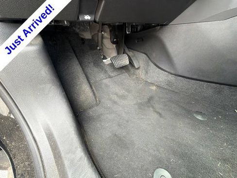 Used 2025 Chevrolet Trax LS w/ LS Convenience Package FWD image 28