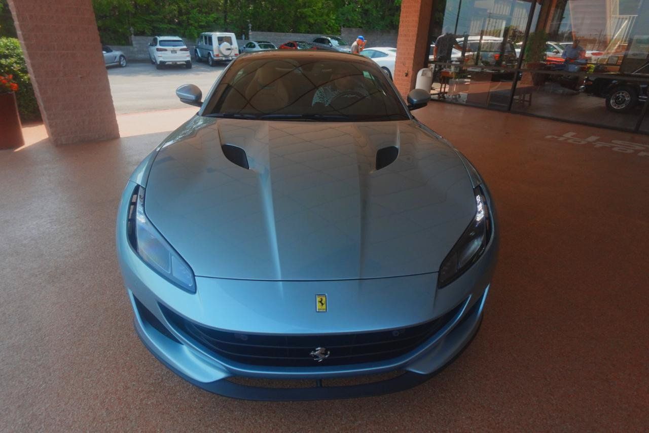 Used 2019 Ferrari Portofino RWD image 37