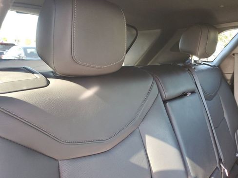 Used 2025 Cadillac XT5 Premium Luxury image 25