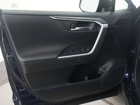 Used 2020 Toyota RAV4 XSE w/ XSE Grade Weather Package AWD/4WD image 21