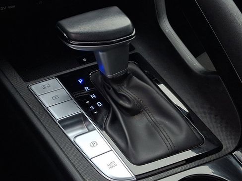 Used 2024 Hyundai Elantra SEL w/ Convenience Package image 15