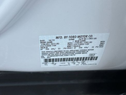 Certified 2020 Ford Explorer Limited w/ Class III Trailer Tow Package AWD/4WD image 29