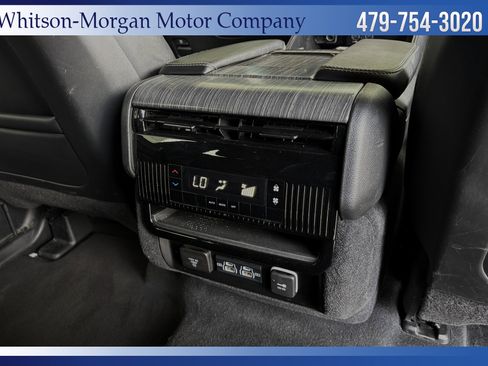 Used 2024 Jeep Wagoneer Series II w/ Flexible Seating Group image 44