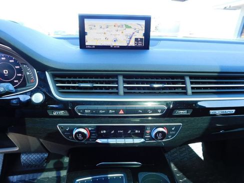 Used 2017 Audi Q7 3.0T Premium Plus image 36