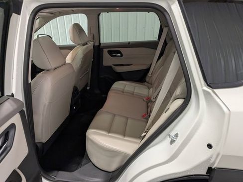 Used 2023 Nissan Rogue SL w/ SL Premium Package image 10