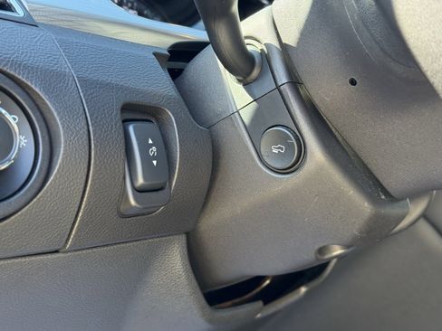 Used 2014 Ford Taurus SEL w/ Equipment Group 201A image 25